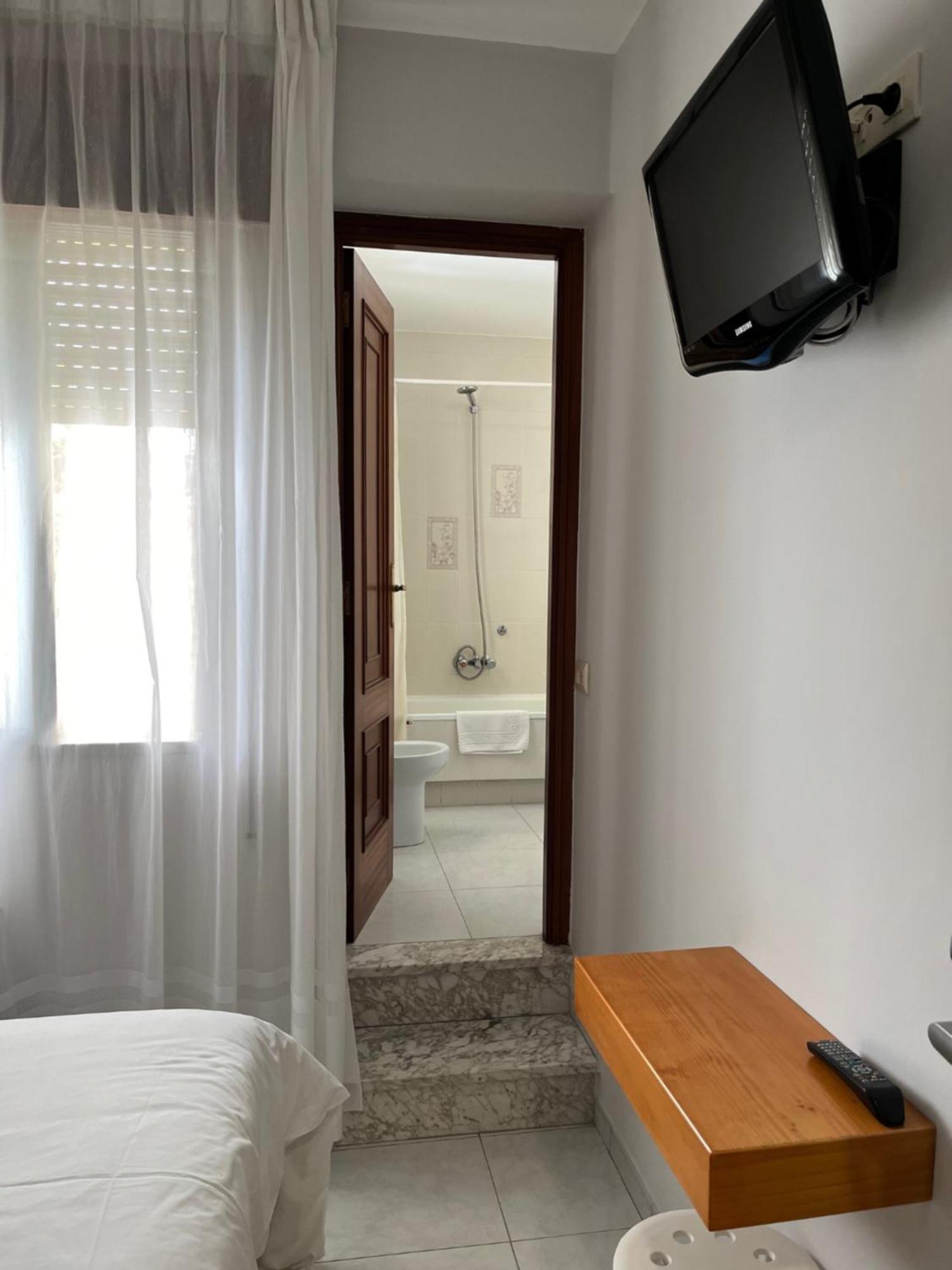 Hotel Venezuela Sanxenxo Exterior photo